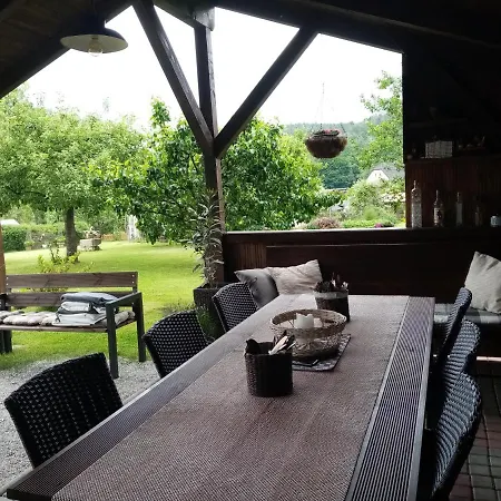 Apartment Mija Apartman S Vinnym Sklipkem, Zahradou A Grilem