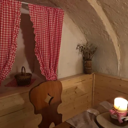 Mija Apartman S Vinnym Sklipkem, Zahradou A Grilem * Kájov