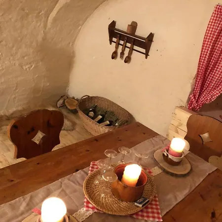 Mija Apartman S Vinnym Sklipkem, Zahradou A Grilem Kájov