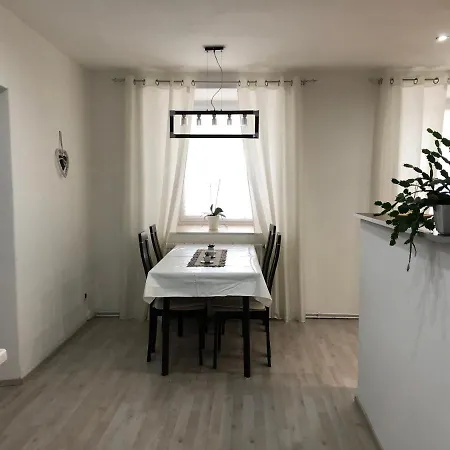 Mija Apartman S Vinnym Sklipkem, Zahradou A Grilem Lägenhet
