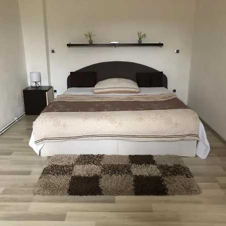 Mija Apartman S Vinnym Sklipkem, Zahradou A Grilem *