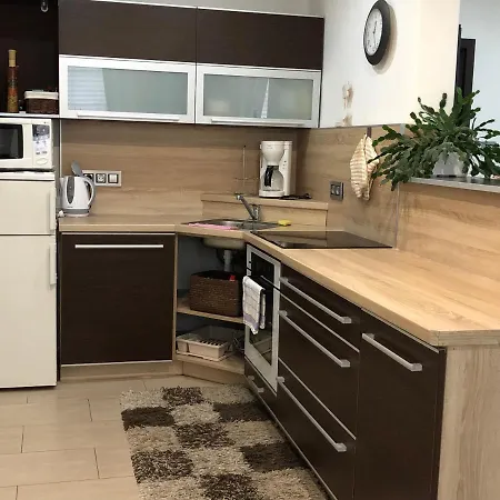 Lägenhet Mija Apartman S Vinnym Sklipkem, Zahradou A Grilem Kájov