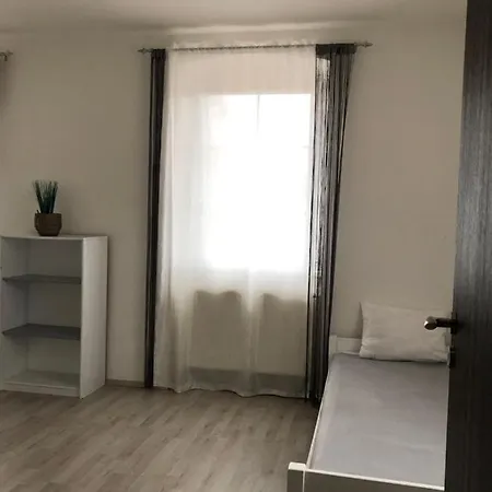 Mija Apartman S Vinnym Sklipkem, Zahradou A Grilem Lägenhet *