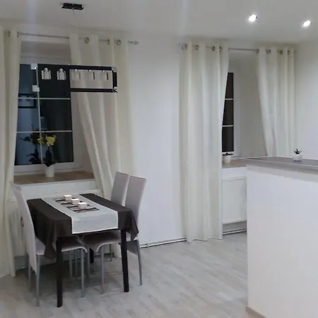 Mija Apartman S Vinnym Sklipkem, Zahradou A Grilem